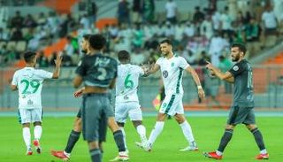 الأهلي ضد الطائي