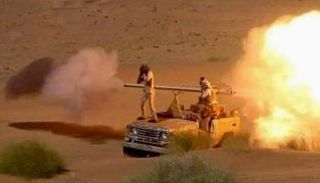 مدفعية للجيش اليمني تقصف مواقع الحوثي بمأرب