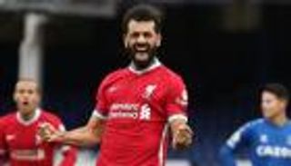 6 أسباب.. لماذا طلب تشافي ضم محمد صلاح إلى برشلونة؟