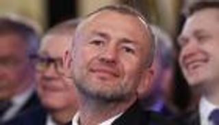 "ملك الفحم" حائر.. روسي الجنسية وأمه أوكرانية