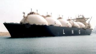 قناة السويس تلغي خصما على رسوم عبور ناقلات الغاز المسال اعتبارا من 15 مارس