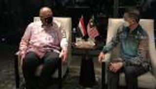 بالصور.. إطلالة استثنائية لوزير الخارجية المصري في ماليزيا