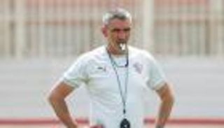 بعد عقوبات مرتضى منصور.. كارتيرون يبدأ الصيد في مياه الزمالك