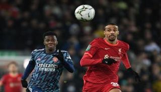 أرسنال وليفربول من مواجهة سابقة