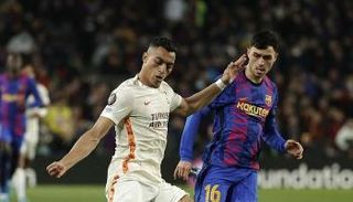 مصطفى محمد مهاجم جالطة سراي ضد برشلونة