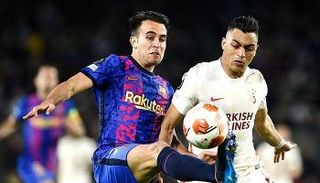 مصطفى محمد مهاجم جالطة سراي ضد برشلونة