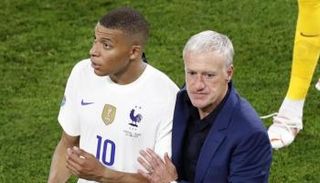 ديشامب مع كيليان مبابي