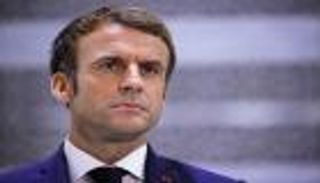 ماكرون يبدأ رحلة البحث عن "الولاية الثانية".. الأمن والاقتصاد أولا