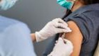 بريطانيا تسمح بـ"مزيج أسترازينيكا" ضد كورونا لضعاف المناعة