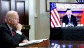 مكالمة "اللحظة الفارقة".. ماذا سيقول بايدن للرئيس الصيني؟