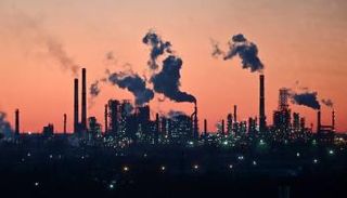 إحدى مصافي النفط بروسيا - رويترز