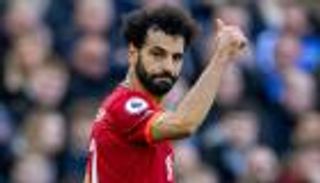 صباح استثنائي.. كتاب محمد صلاح يخطف الأنظار (صورة)