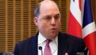 قرصنة مكالمة وزيري دفاع وخارجية بريطانيا.. ما علاقة رئيس وزراء أوكرانيا؟