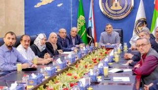 جانب من اجتماع هئية رئاسة المجلس الانتقالي في عدن