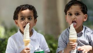 أطفال يشاركون في فعاليات إكسبو 2020 دبي