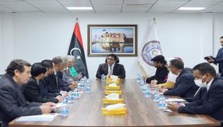 جانب من لقاء رئيس المجلس الرئاسي ومرشحين للانتخابات البرلمانية