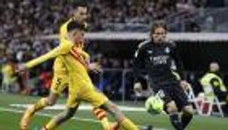 كلاسيكو الأرض.. القمصان البديلة توحد جماهير ريال مدريد وبرشلونة