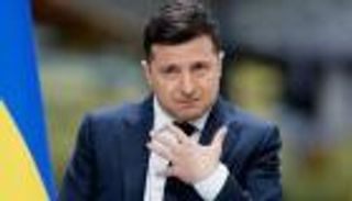 مستشار سابق لترامب يرسم صورة مغايرة للرئيس الأوكراني