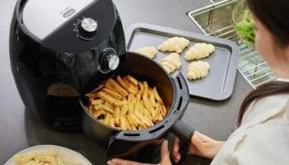 المقلاة الهوائية أبرز هدايا عيد الأم في ليبيا