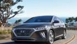 مواجهة نارية بين تويوتا ونيسان وهيونداي.. ما الأفضل؟