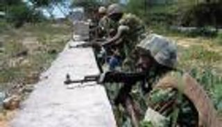 "الشباب" تهاجم قاعدة صومالية.. والجيش يتصدى 