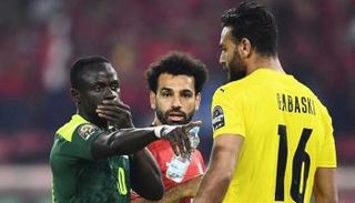 محمد صلاح نجم منتخب مصر ضد السنغال