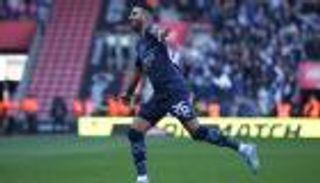 "مرعب المدافعين".. رياض محرز يتلقى إشادة نسائية في مانشستر سيتي