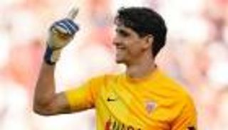 تحدث عن الزمالك والشناوي.. ياسين بونو يدعم انتقال صلاح إلى برشلونة (فيديو)