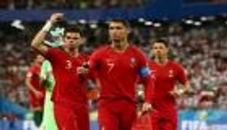 إصابة مفاجئة وكورونا.. الأزمات تحاصر زملاء رونالدو في منتخب البرتغال