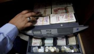 أسعار الدولار واليورو اليوم في الجزائر