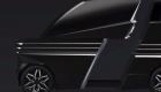 فيديو.. شاهد سيارة كهربائية تنقسم لدخول قائدها