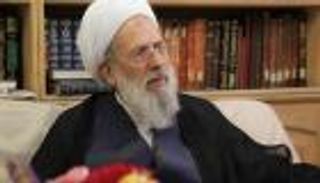 مقرب من المرشد وعضو "لجنة الموت".. وفاة أول رئيس للاستخبارات بعد ثورة الخميني