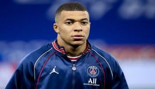كيليان مبابي نجم باريس سان جيرمان ومنتخب فرنسا