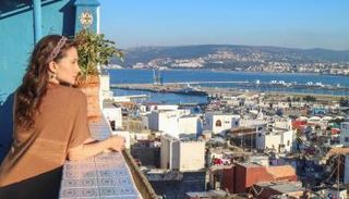 سائحة أجنبية بمدينة طنجة - أرشيفية