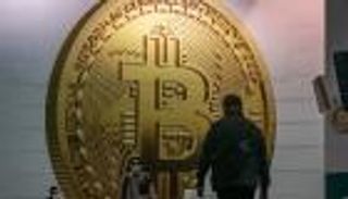 مطاردة ساخنة لـ"بيتكوين" في روسيا وتايلاند.. اتهامات خطيرة