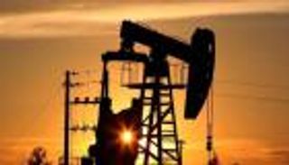 قفزة جديدة بأسعار النفط وبرنت فوق 121 دولارا.. التطورات لحظة بلحظة