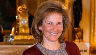 المحامية إيريس كنوبلوك