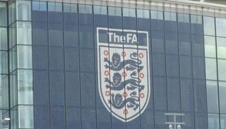 شعار الاتحاد الإنجليزي لكرة القدم