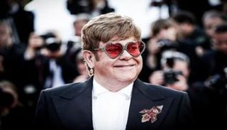 نجم البوب البريطاني إلتون جون