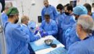 لأول مرة بالخليج.. الإمارات توفر مفصلاً اصطناعياً لإصبع الإبهام