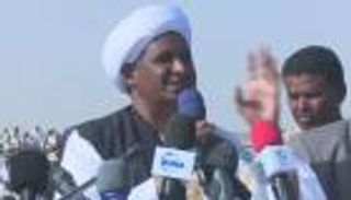 حميدتي يتوعد المتلاعبين بقوت السودانيين 