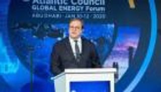 "منتدى الطاقة" في دبي .. اقتصاد عالمي خالٍ من الكربون