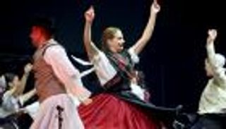 "بحر الأمم".. استعراض روماني يبهر زوار إكسبو 2020 دبي (صور)