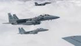 التحالف يعلن بدء ضرب معسكرات الحوثي في صنعاء