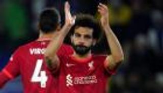أسطورة السنغال يفضح عنصرية ليفربول مع محمد صلاح