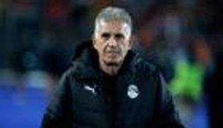 غضب وتهديد.. كيروش يثير أزمة جديدة قبل مباراة مصر والسنغال