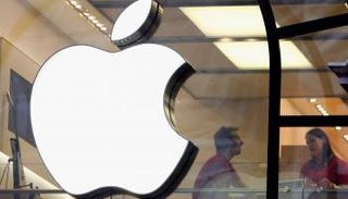 أبل تخفض إنتاج هواتفها