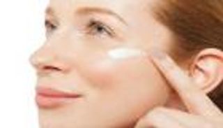 كريم "BB" للعيون.. أحدث صيحة لإخفاء الهالات السوداء