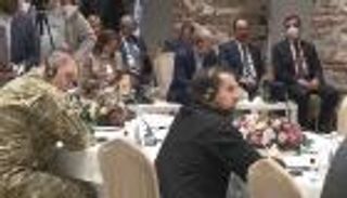 بعد حديث "التسميم".. مالك تشيلسي في إسطنبول