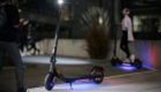 سكوتر كهربائي جديد من "شارب" بنظام إضاءة مبتكر